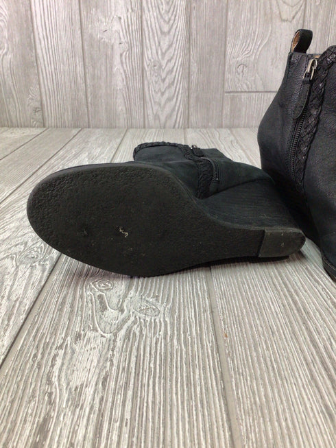 Caslon Ankle Boots Size 8